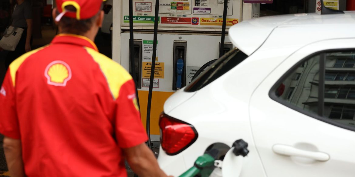 MJSP faz plantão para atender Procons contra aumento de combustível